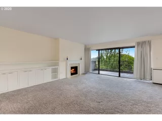 Photo #6: 20379947 Listing 