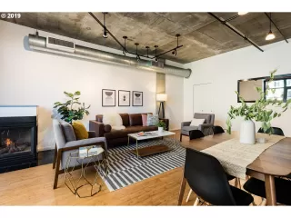 Photo #5: 20380322 Listing 