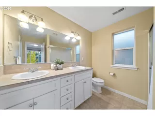 Photo #4: 20380778 Listing