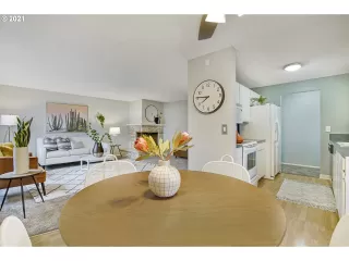 Photo #6: 20381174 Listing 