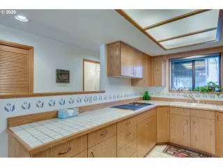 Photo #1: 20381318 Listing