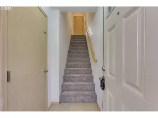 Photo #1: 20381509 Listing