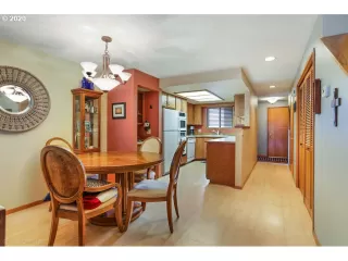 Photo #2: 20381890 Listing