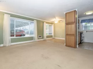 Photo #5: 20381908 Listing 
