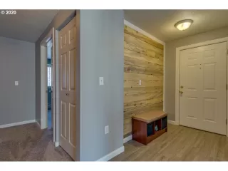 Photo #2: 20382477 Listing