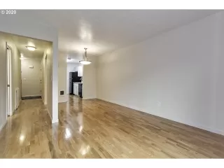 Photo #1: 20383209 Listing