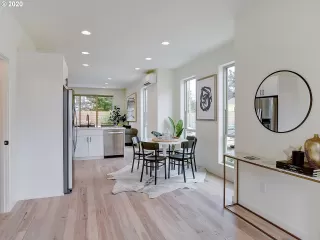 Photo #3: 20383716 Listing