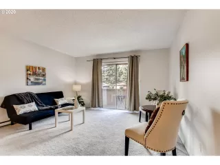 Photo #3: 20383760 Listing