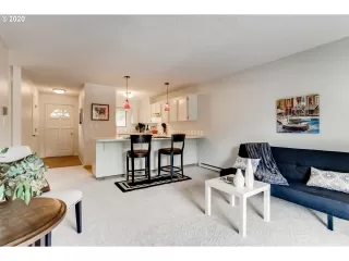 Photo #5: 20383760 Listing