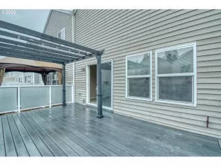 Photo #2: 20384211 Listing