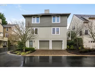 Photo #1: 20385151 Listing 