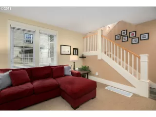 Photo #5: 20385151 Listing 