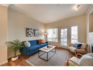 Photo #5: 20385172 Listing 