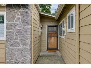 More Details about MLS # 20385977 : 162 SE 73RD AVE