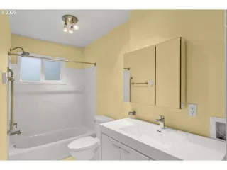 Photo #3: 20385977 Listing