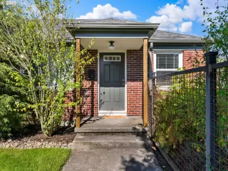 Photo #4: 20386737 Listing 