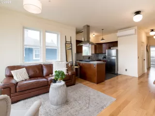 Photo #1: 20387226 Listing