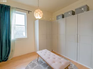 Photo #5: 20387226 Listing