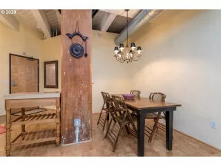 Photo #6: 20388228 Listing 