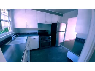 Photo #5: 20388646 Listing