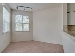 Photo #6: 20388970 Listing