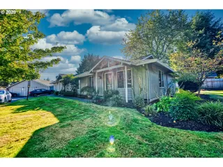 Photo #5: 20389287 Listing