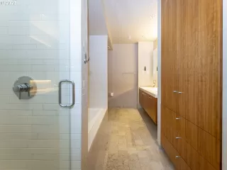 Photo #2: 20390512 Listing