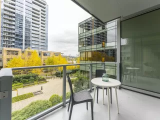 Photo #6: 20390512 Listing