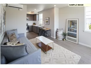 Photo #6: 20390768 Listing