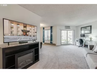 Photo #3: 20391450 Listing