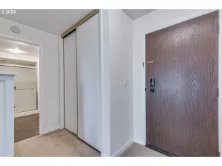 Photo #5: 20391450 Listing