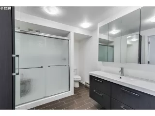 Photo #6: 20391450 Listing