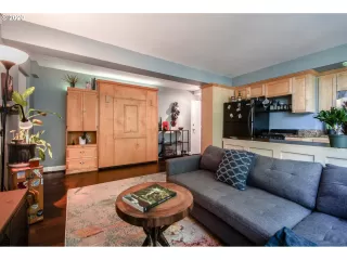 Photo #2: 20391680 Listing 