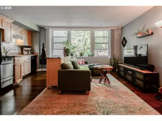 Photo #5: 20391680 Listing 