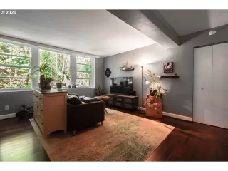 Photo #6: 20391680 Listing 