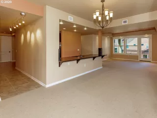 Photo #5: 20391854 Listing