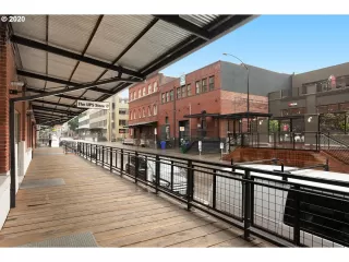 Photo #6: 20393222 Listing