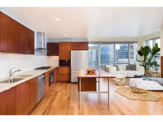 Photo #5: 20393250 Listing 