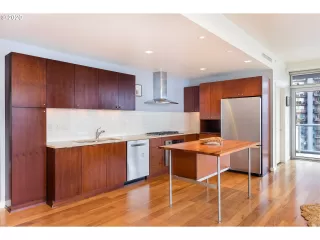 Photo #6: 20393250 Listing 