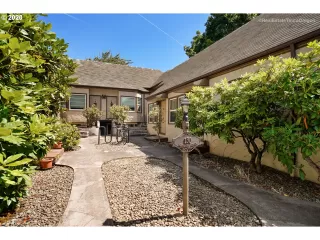 Photo #5: 20393738 Listing 