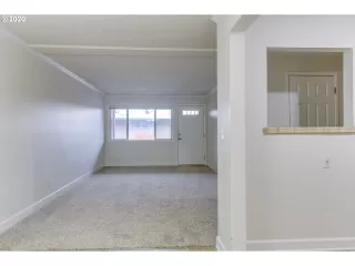 Photo #2: 20393769 Listing 