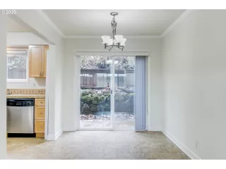 Photo #4: 20393769 Listing 