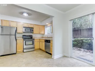 Photo #6: 20393769 Listing 