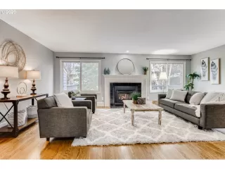 Photo #3: 20394263 Listing