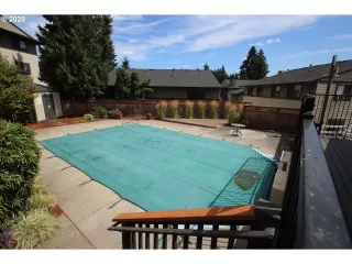 Photo #6: 20394283 Listing