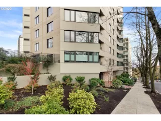 Photo #1: 20395155 Listing