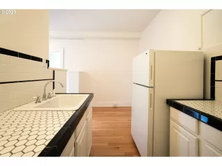 Photo #1: 20395297 Listing