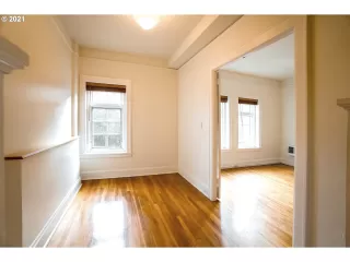 Photo #2: 20395297 Listing