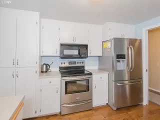 Photo #3: 20396964 Listing 