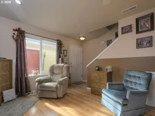 Photo #6: 20397193 Listing